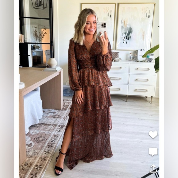 Anora Floored Tier Maxi Dress by ASTR the Label - Picture 3 of 5